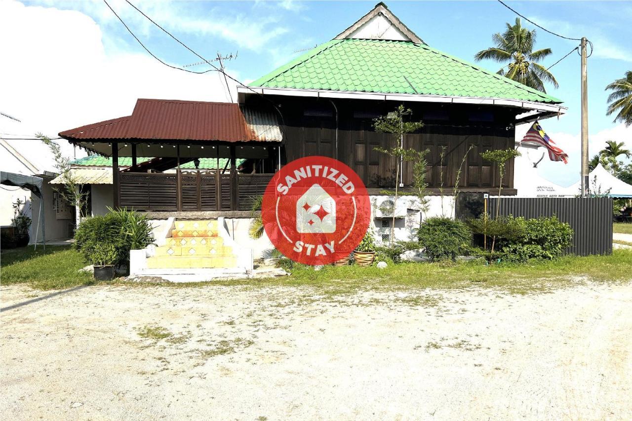 Oyo Home 90495 Homestay Kampung Kota Aur Сунгай Петані Екстер'єр фото
